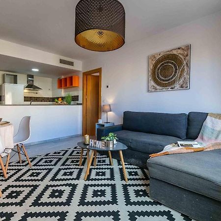 Carlos Haya Beautiful Apartment With Parking Малага Экстерьер фото